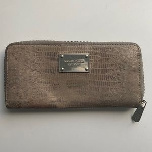 Michael kors gray wallet
